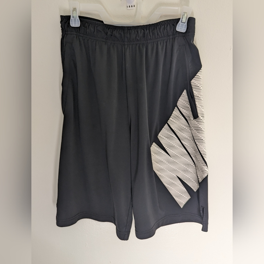 Nike medium black dri-fit